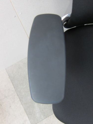 ウチダ（内田洋行）パルス（PULSE）チェア 肘付きパルスチェア 商品画像3