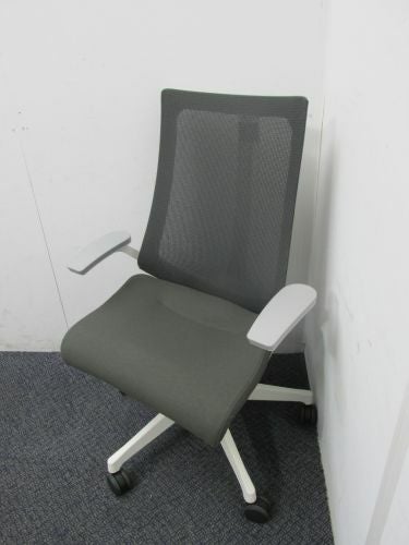 イトーキAct(アクトチェア)シリーズ 肘付きアクトチェア 商品画像2