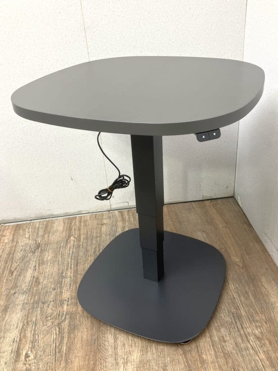 MOTTI solo3シリーズ 電動昇降式600角テーブル | 無限堂ネットショップ