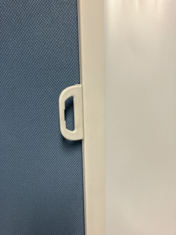 ウチダ（内田洋行）ケース一体型スクリーン 商品画像3