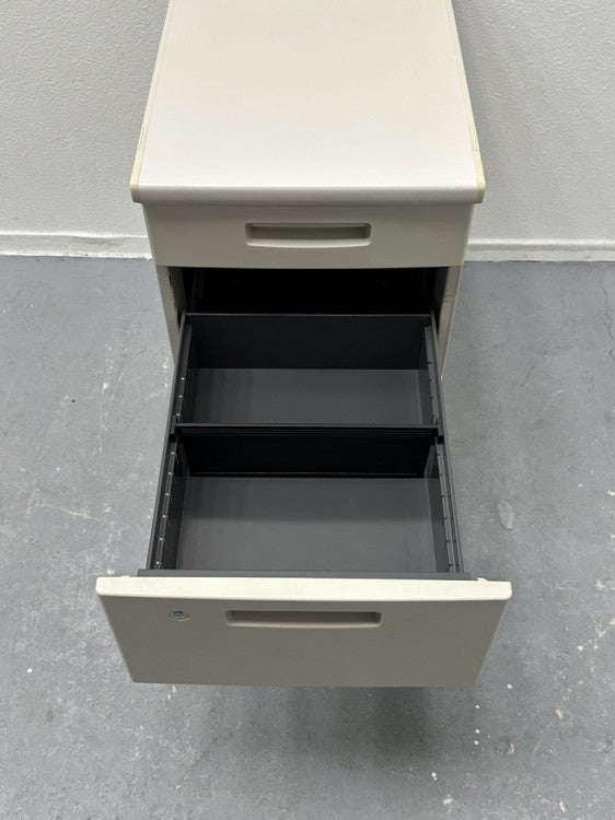 コクヨBSシリーズ 脇机 商品画像4