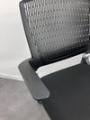 オカムラGrata（グラータ）チェア 肘付グラータチェア 商品画像6