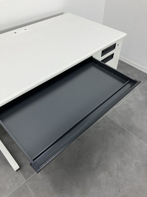 プラスフラットラインシリーズ 1200片袖デスク 商品画像6