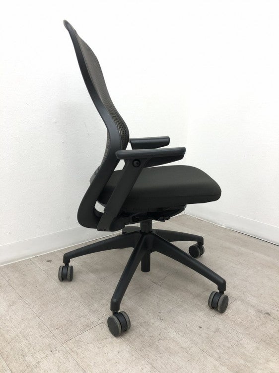 Knoll（ノル/ノール）Generation(ジェネレーション)チェア 可動肘付ジェネレーションチェア 商品画像5