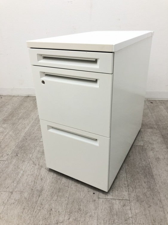 オカムラADVANCE（アドバンス）シリーズ 脇机 商品画像1