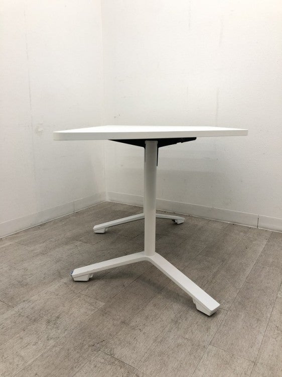 コクヨINITIA(イニシア)シリーズ 台形フラップテーブル 商品画像3