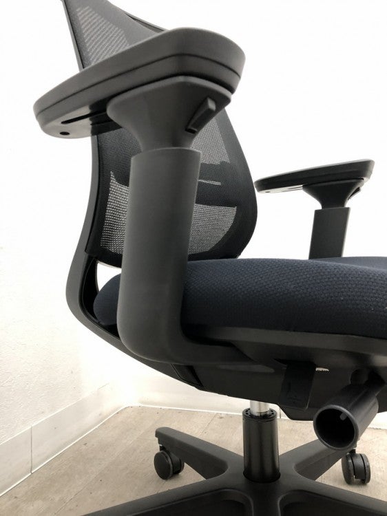 コクヨMitra2（ミトラ2）チェア 可動肘付ミトラ2チェア　 商品画像13