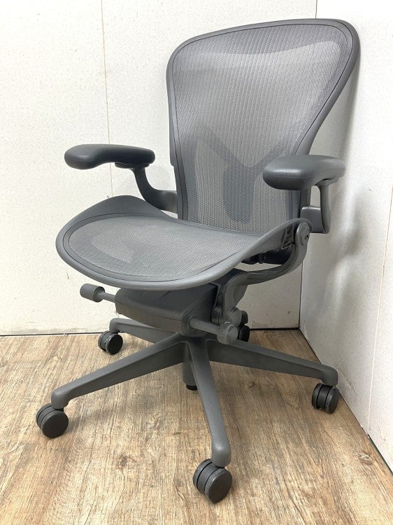 Herman Miller アーロンチェア Bタイプ 固定肘 ハーマンミラー 固定肘アーロンチェア(リマスタード・Bサイズ・ライト