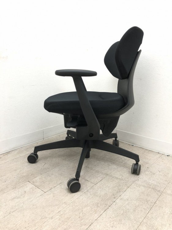 コクヨing(イング)チェア 固定肘付イングチェア 商品画像3