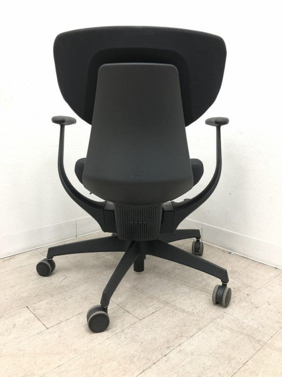 コクヨing(イング)チェア 固定肘付イングチェア 商品画像4