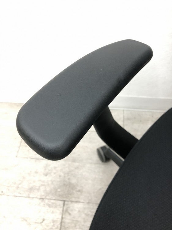 コクヨing(イング)チェア 固定肘付イングチェア 商品画像8