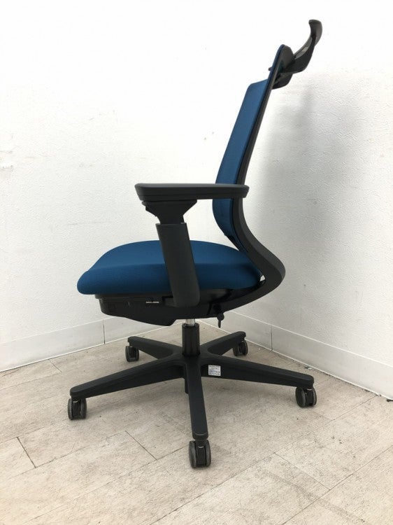 コクヨMitra2（ミトラ2）チェア 可動肘付ミトラ2チェア　 商品画像3