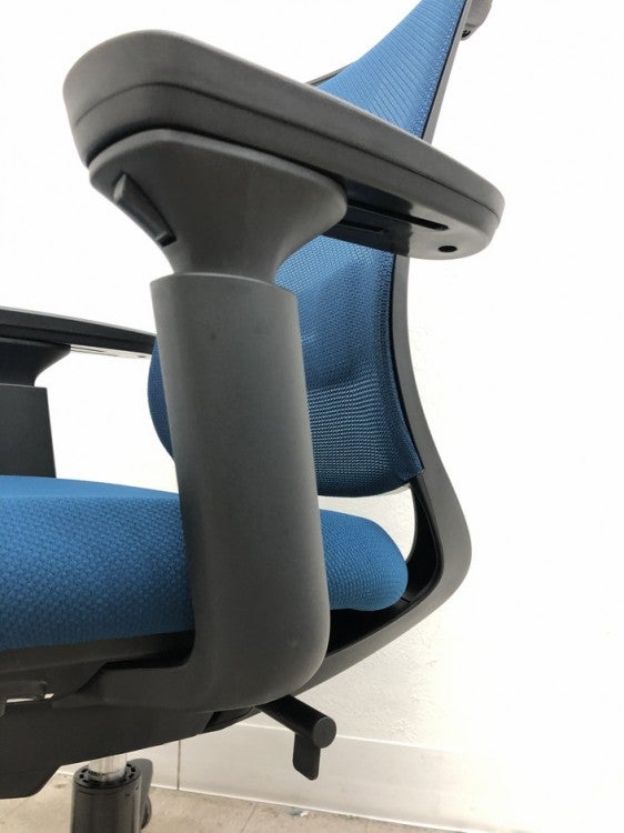 コクヨMitra2（ミトラ2）チェア 可動肘付ミトラ2チェア　 商品画像13
