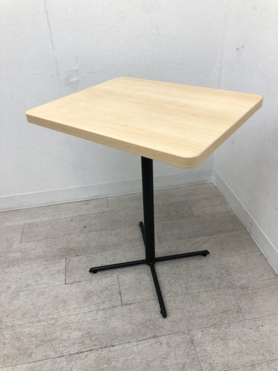 パブリック角テーブル 商品画像1