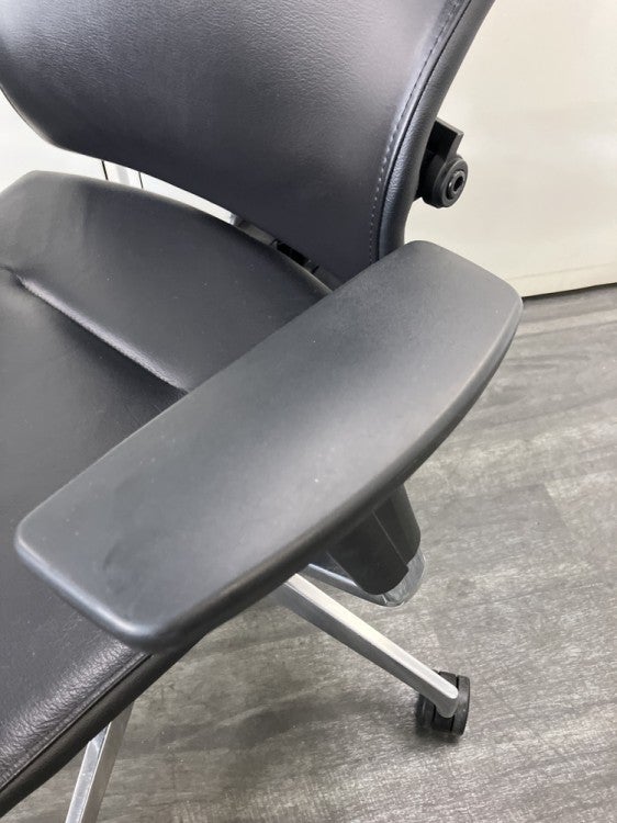 イトーキスピーナ（Spina）チェア 可動肘付スピーナチェア 商品画像12