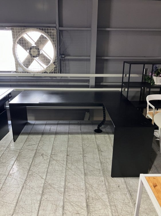Cassina ixc.（カッシーナ・イクスシー）エアフレームシリーズ L型エグゼクティブデスク 商品画像2