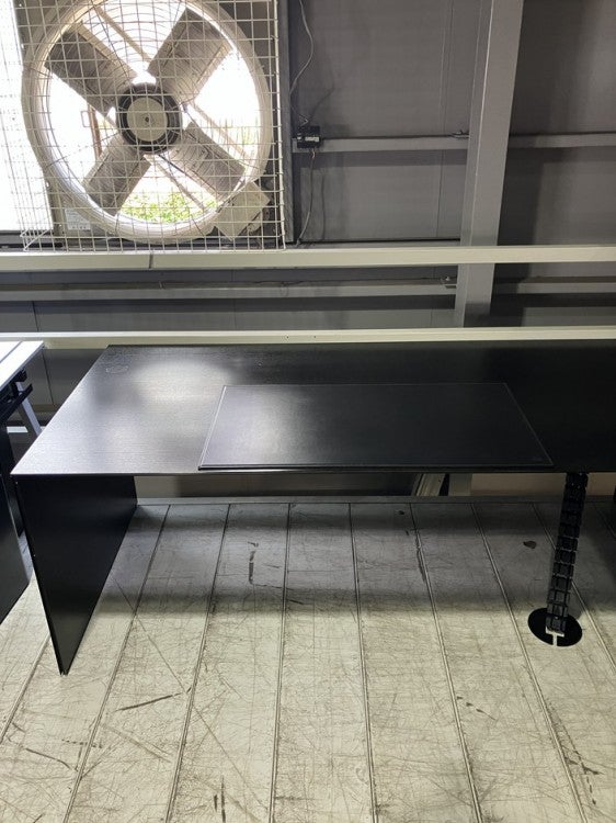 Cassina ixc.（カッシーナ・イクスシー）エアフレームシリーズ L型エグゼクティブデスク 商品画像4