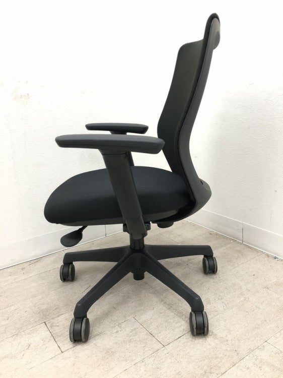 オカムラCG-M(シージーエム)シリーズ 可動肘付CG-Mチェア 商品画像3