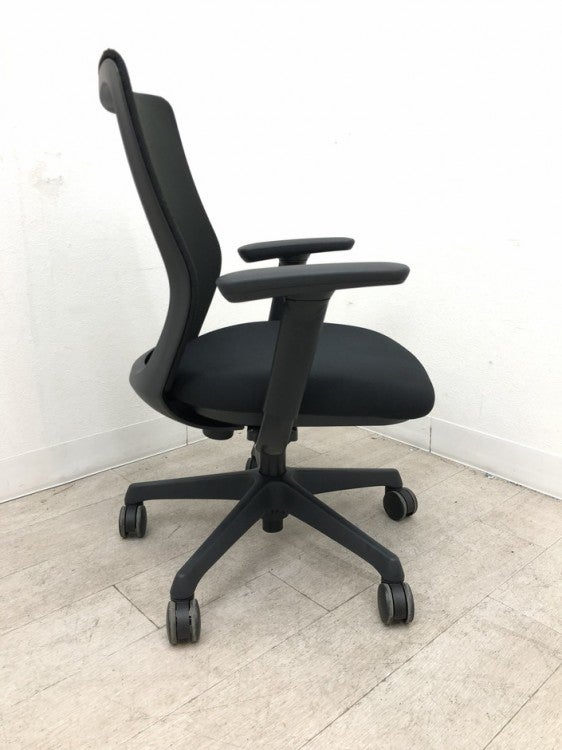 オカムラCG-M(シージーエム)シリーズ 可動肘付CG-Mチェア 商品画像5