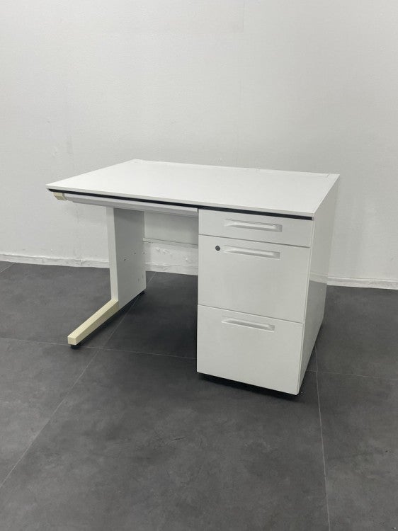 コクヨisシリーズ 1000片袖デスク 商品画像1