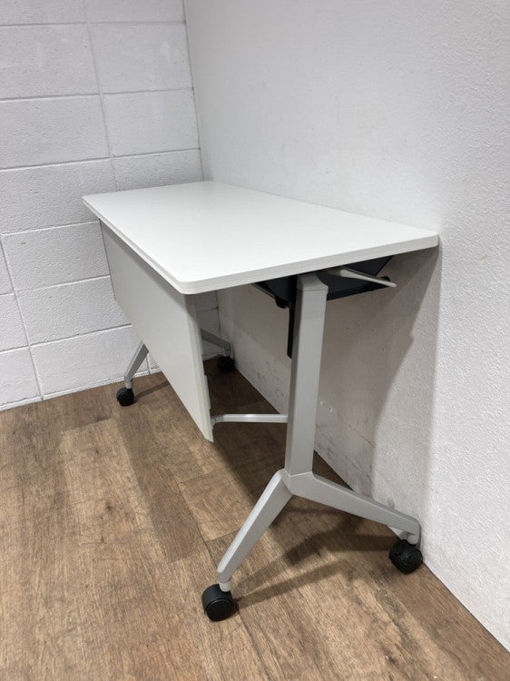 コクヨ1200平行スタックテーブル 商品画像4