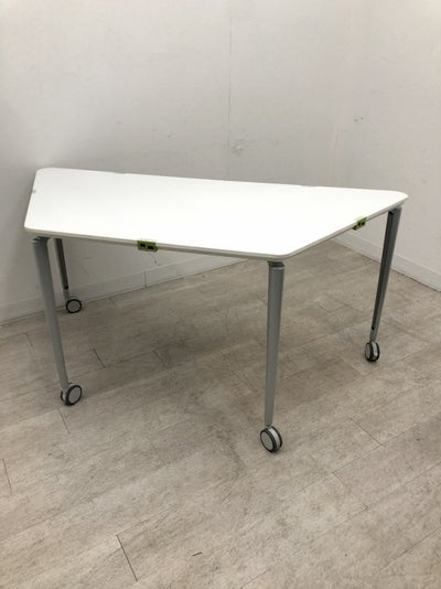 コクヨFitMe(フィットミー)シリーズ 台形テーブル 商品画像1