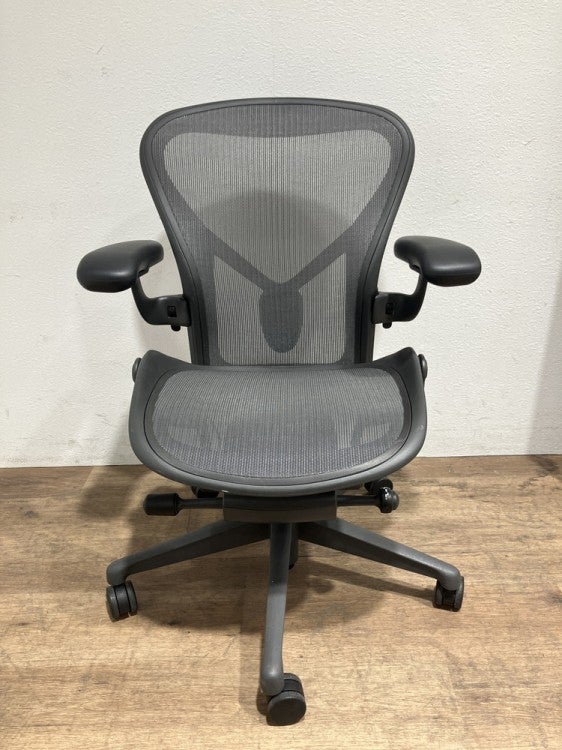 HermanMiller（ハーマンミラー）アーロンチェア 可動肘付アーロンチェア 商品画像2