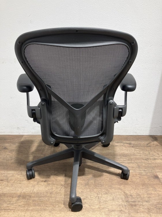 HermanMiller（ハーマンミラー）アーロンチェア 可動肘付アーロンチェア 商品画像4