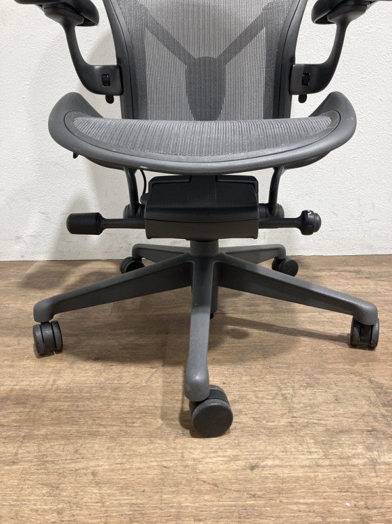 HermanMiller（ハーマンミラー）アーロンチェア 可動肘付アーロンチェア 商品画像12
