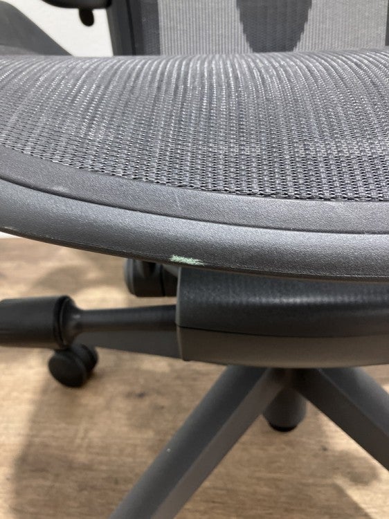 HermanMiller（ハーマンミラー）アーロンチェア 可動肘付アーロンチェア 商品画像14