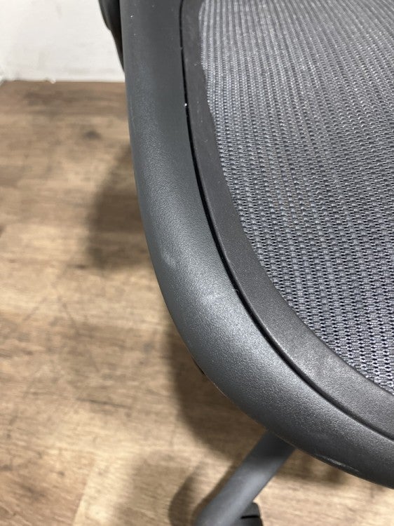 HermanMiller（ハーマンミラー）アーロンチェア 可動肘付アーロンチェア 商品画像15