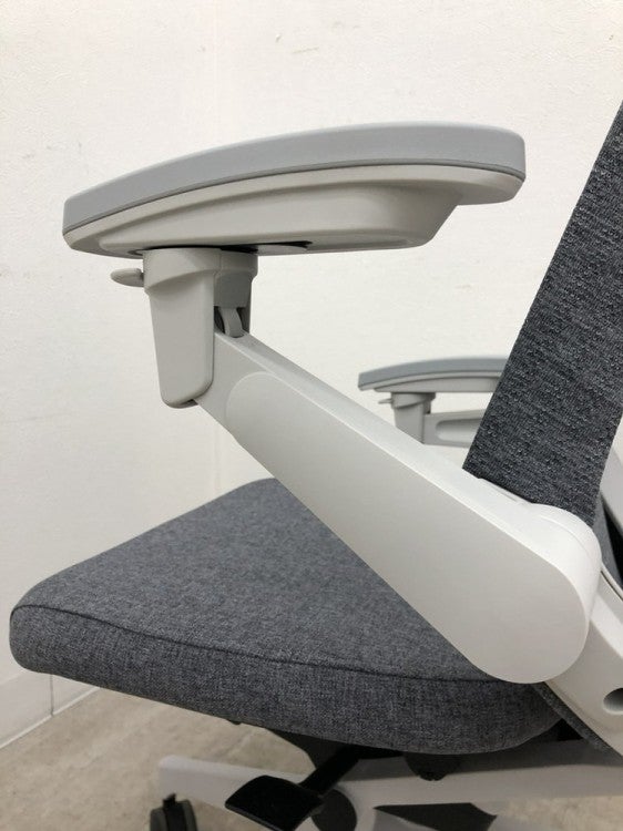 イトーキノート(nort)チェア 可動肘付ノートチェア 商品画像10
