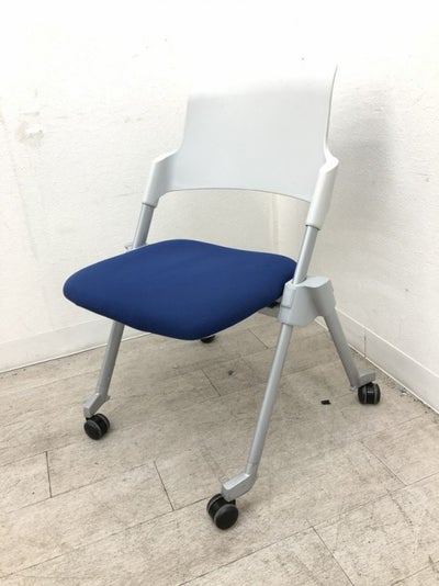 コクヨアンフィ（Amphi）シリーズ ネスティングチェア 商品画像1