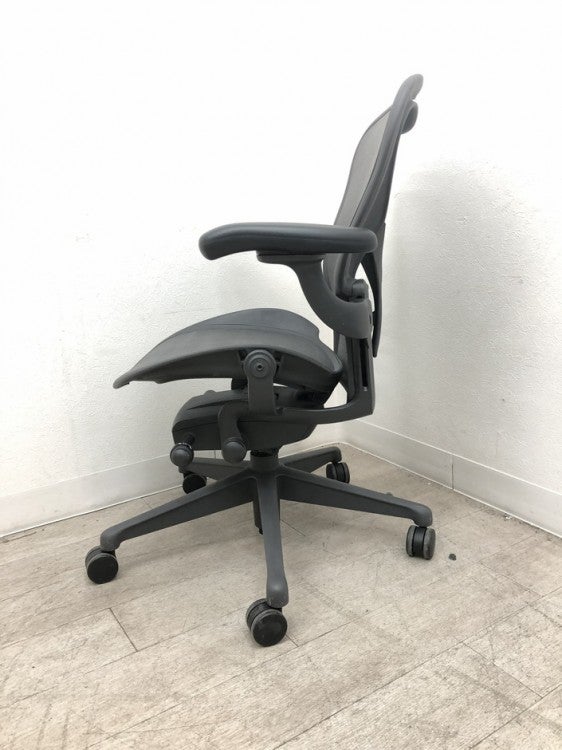 HermanMiller（ハーマンミラー）アーロンチェア 可動肘付アーロンチェア 商品画像3
