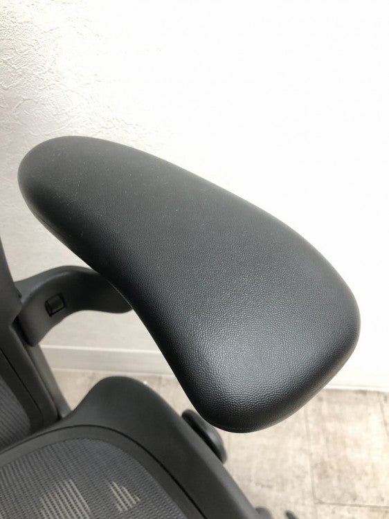 HermanMiller（ハーマンミラー）アーロンチェア 可動肘付アーロンチェア 商品画像9