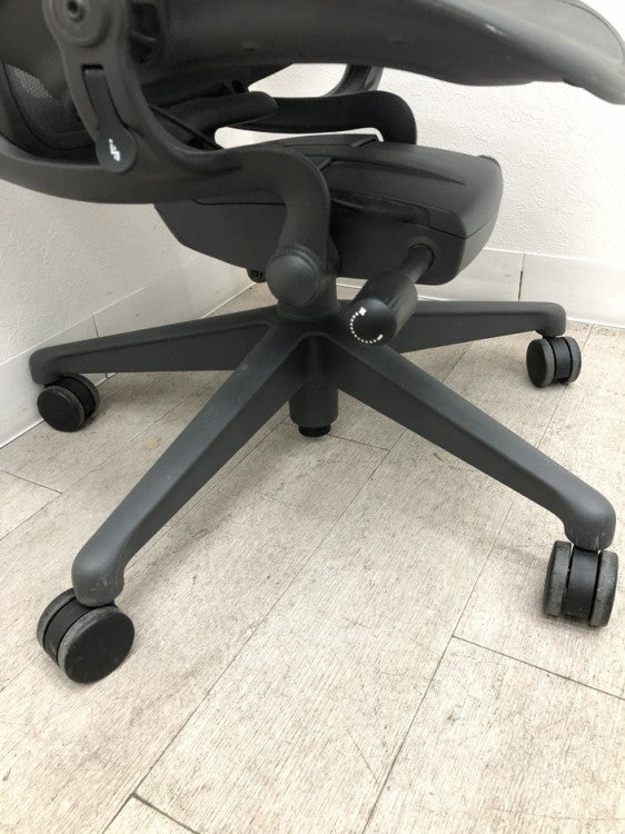 HermanMiller（ハーマンミラー）アーロンチェア 可動肘付アーロンチェア 商品画像12