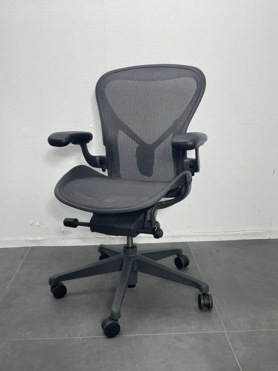 HermanMiller（ハーマンミラー）アーロンチェア アーロンチェア リマスタード 商品画像1