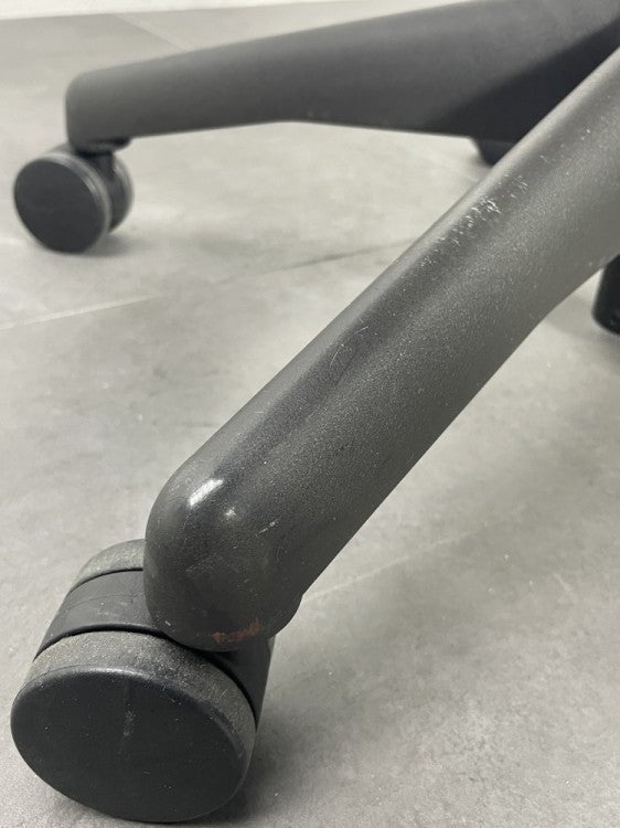 HermanMiller（ハーマンミラー）アーロンチェア アーロンチェア 商品画像16