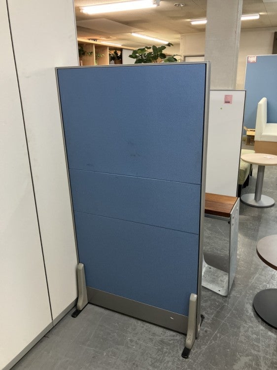 オカムラ自立パーテーション 商品画像1