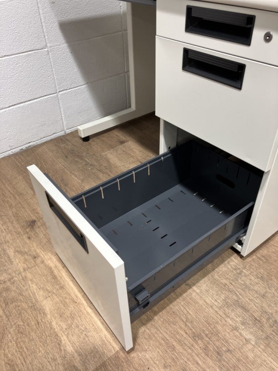 プラスフラットラインシリーズ 1000片袖デスク 商品画像7