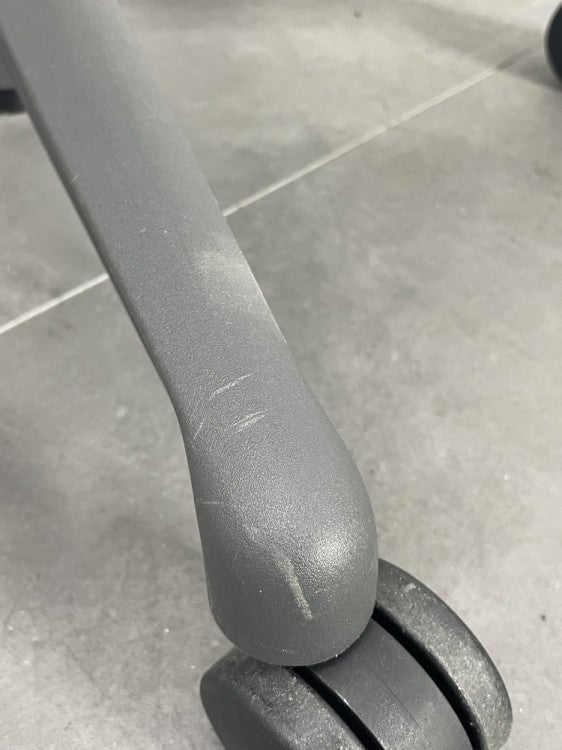 HermanMiller（ハーマンミラー）アーロンチェア アーロンチェア リマスタード 商品画像15