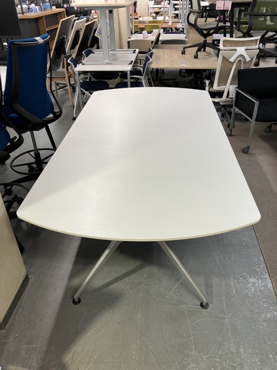 イトーキDDシリーズ 2400ミーティングテーブル 商品画像3