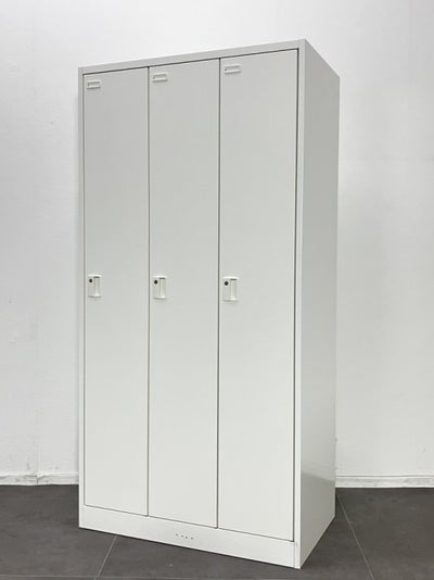 オカムラFZタイプシリーズ 3人用ロッカー 商品画像1