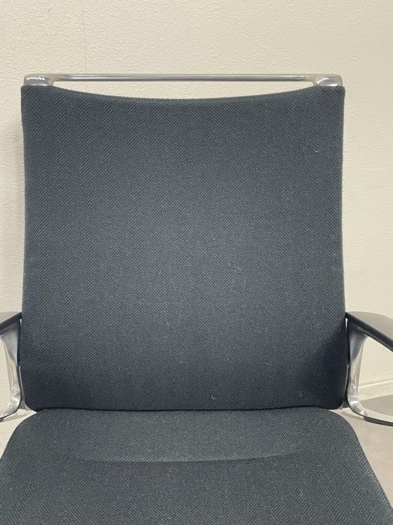 オカムラmode(モード)シリーズ 肘付モードチェア 商品画像10