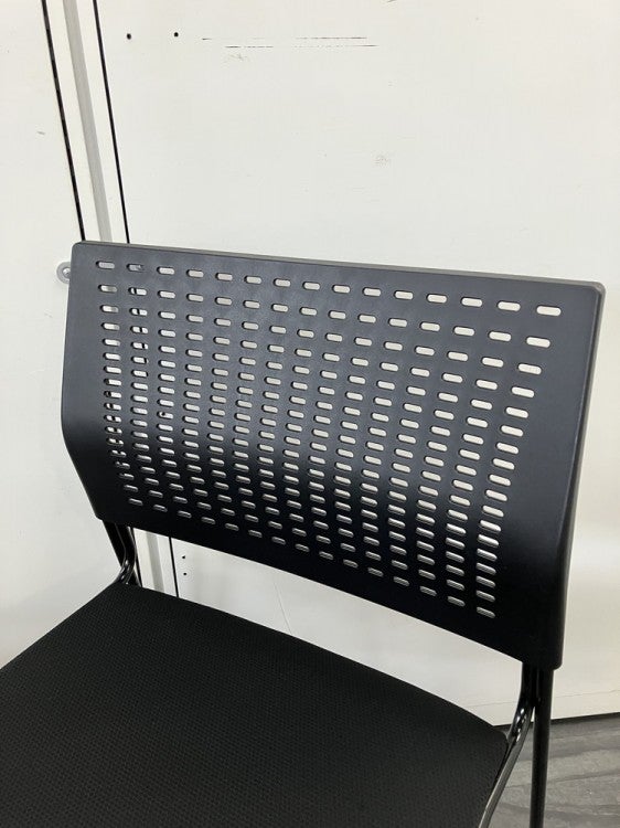 オカムラケッテシリーズ スタッキングチェア 商品画像3