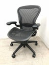 HermanMiller（ハーマンミラー）アーロンチェア 固定肘付アーロンチェア 商品画像1