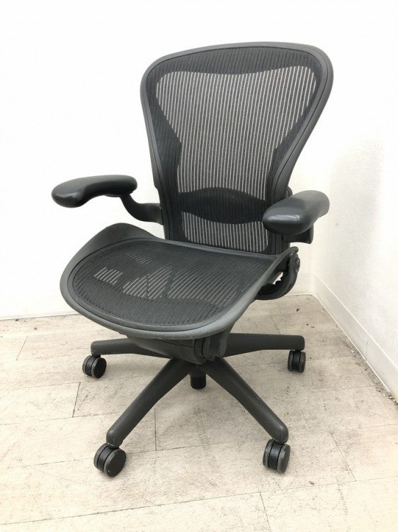 HermanMiller（ハーマンミラー）アーロンチェア 固定肘付アーロンチェア 商品画像1