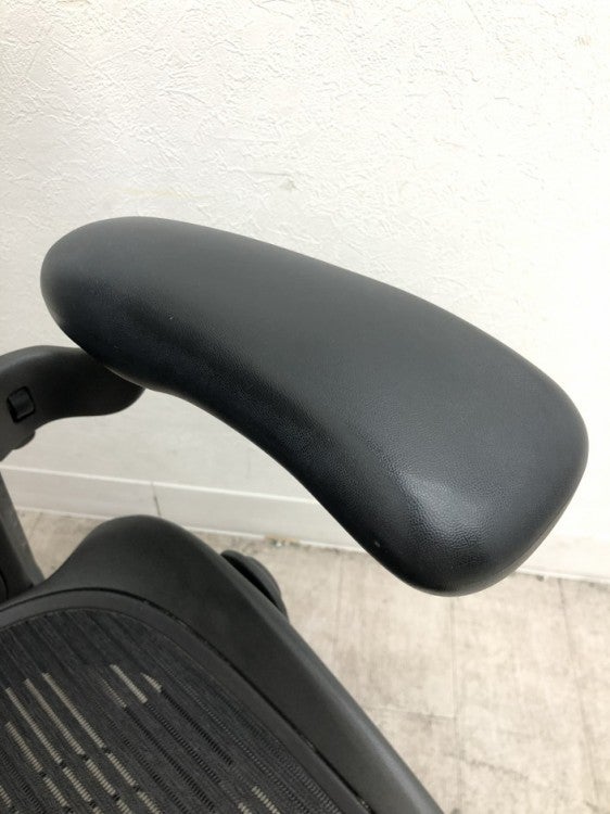 HermanMiller（ハーマンミラー）アーロンチェア 可動肘付アーロンチェア 商品画像9