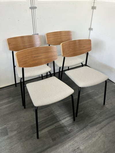 Oliverスタッキングチェア4脚セット 商品画像1