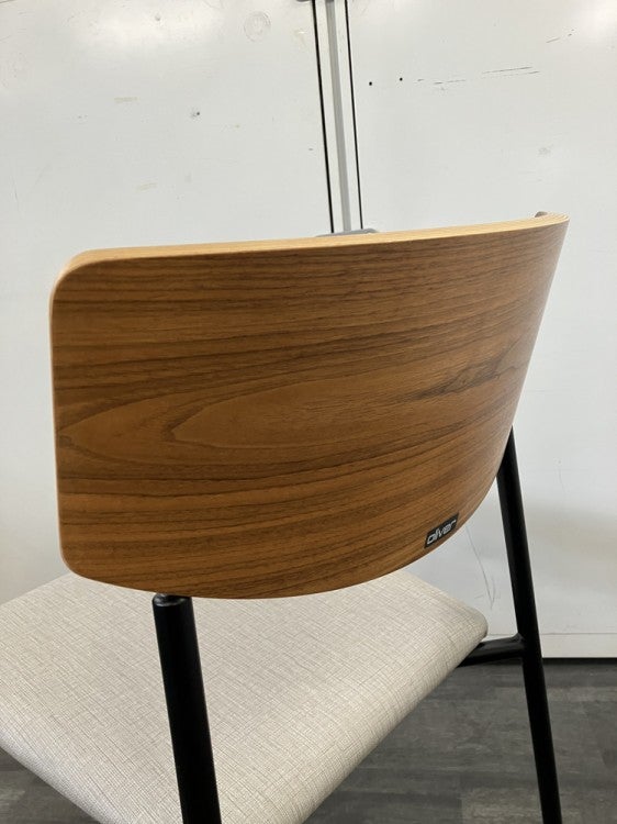 Oliverスタッキングチェア4脚セット 商品画像7